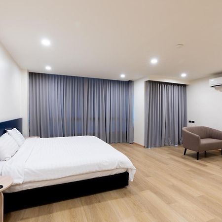 Ca Hotel And Residence Phuket - Sha Extra Plus Εξωτερικό φωτογραφία