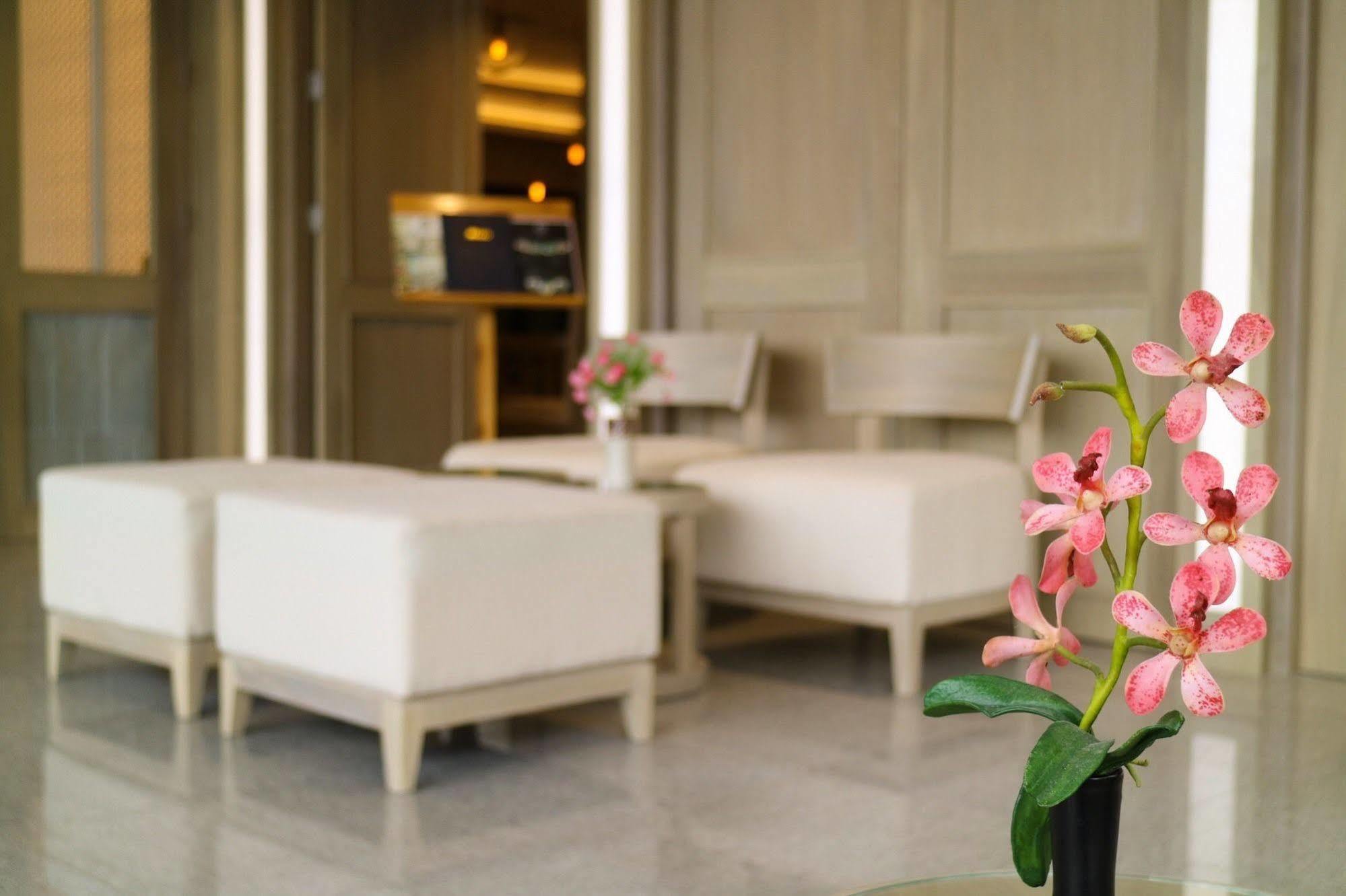 Ca Hotel And Residence Phuket - Sha Extra Plus Εξωτερικό φωτογραφία